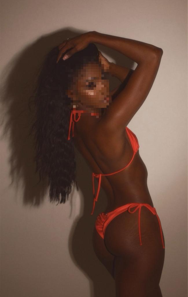 Chica busca chico en Tenerife: 