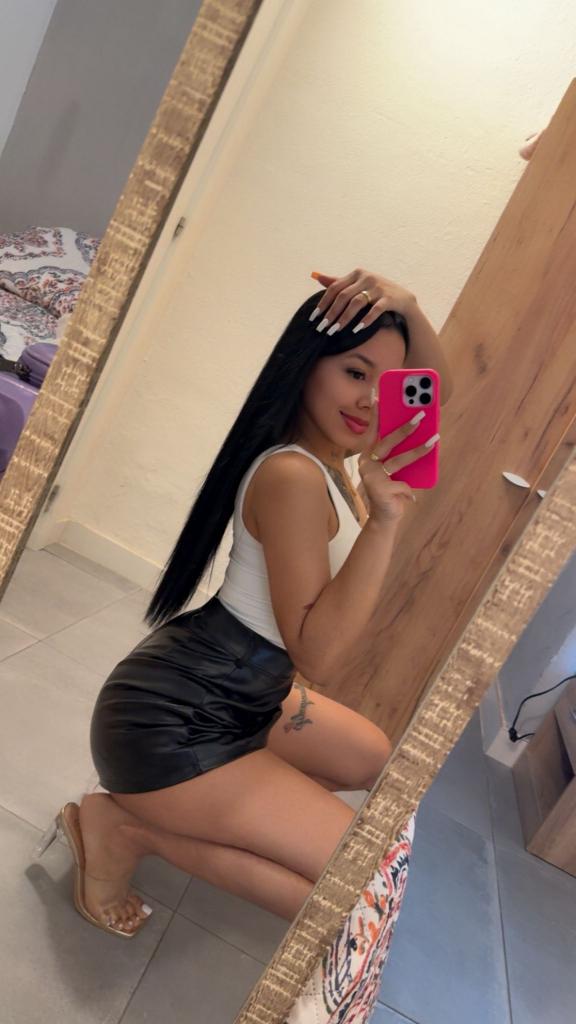 Chica busca chico en Granada: 