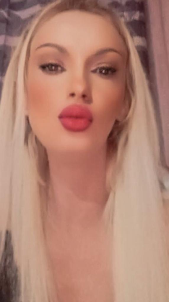 Chica busca chico en La Coruña: 