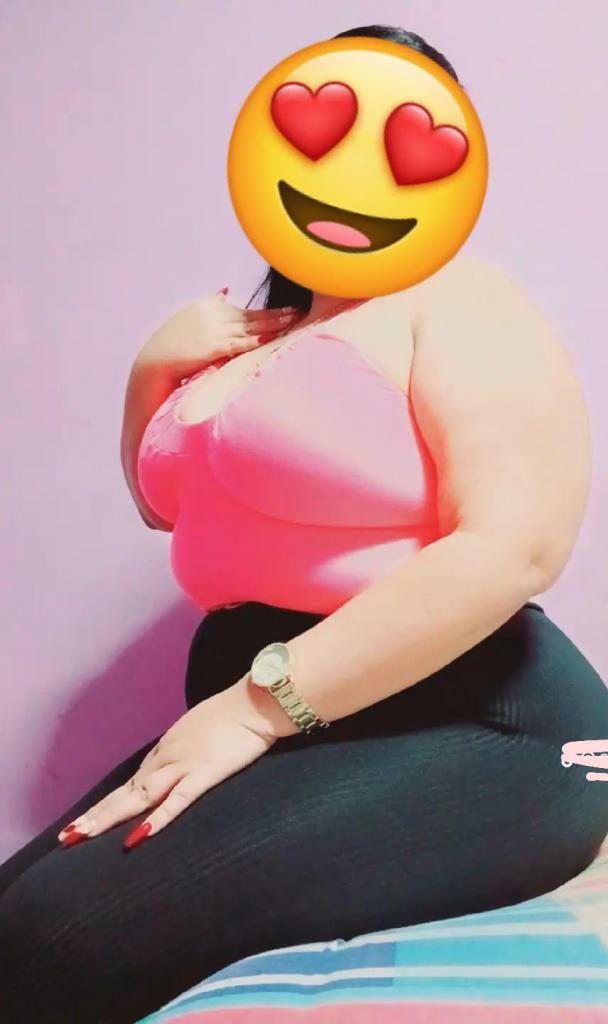 666456763: Chica busca chico en Barcelona