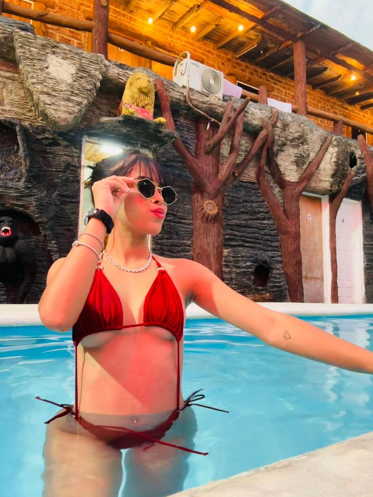 647315397: Chica busca chico en Madrid