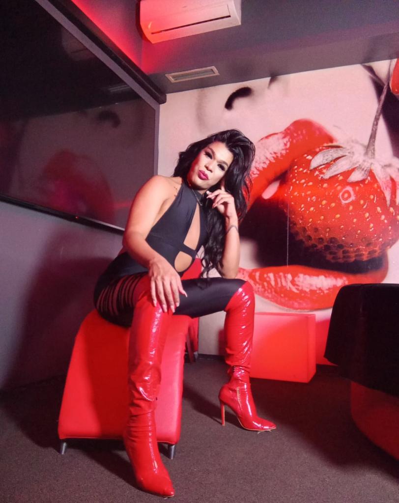 696747512: Transexual en Vizcaya