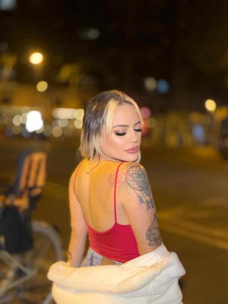 Chica busca chico en Barcelona: 