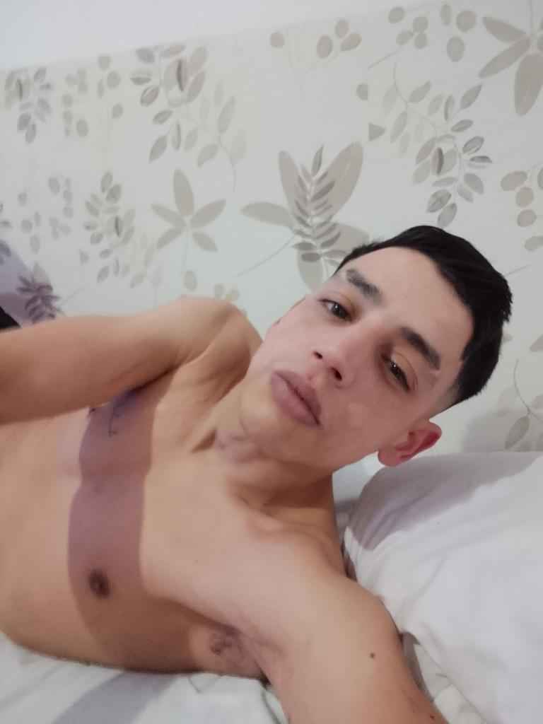 Chico busca chica en Málaga: 