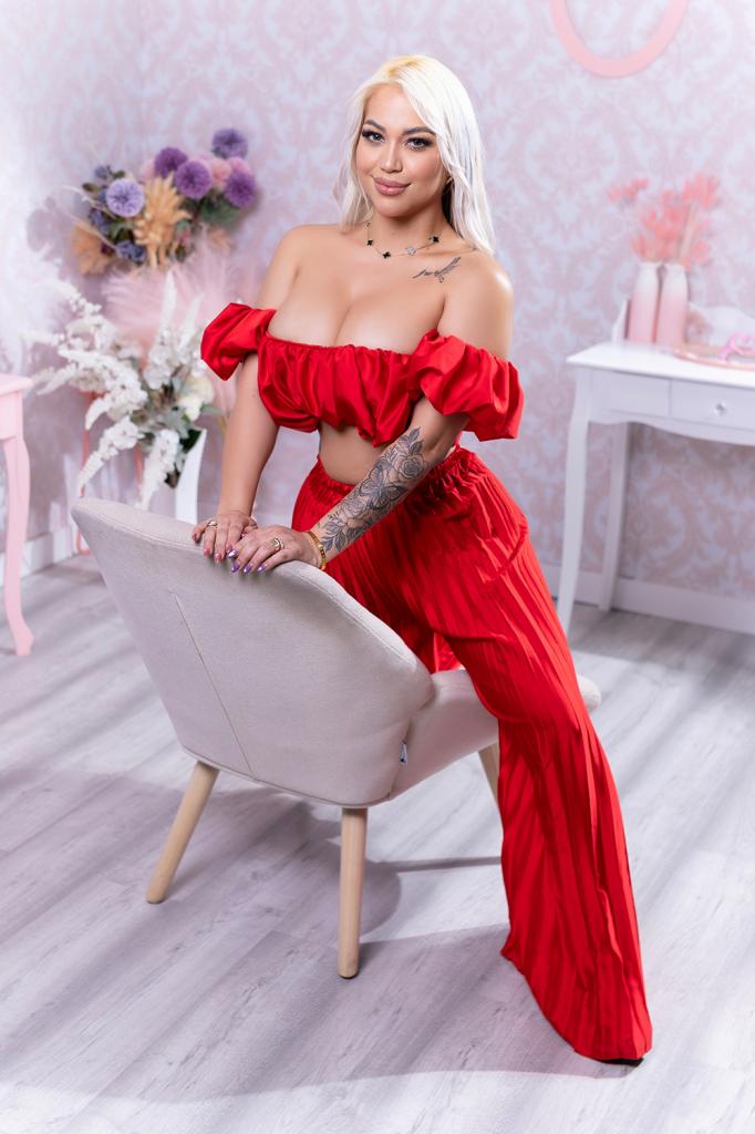 Chica busca chico en Barcelona: Chica busca chico