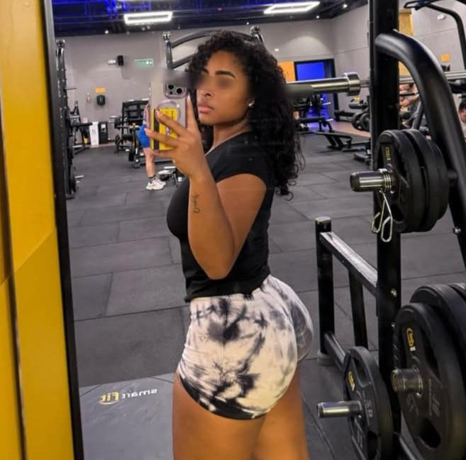 Chica busca chico en Menorca: 