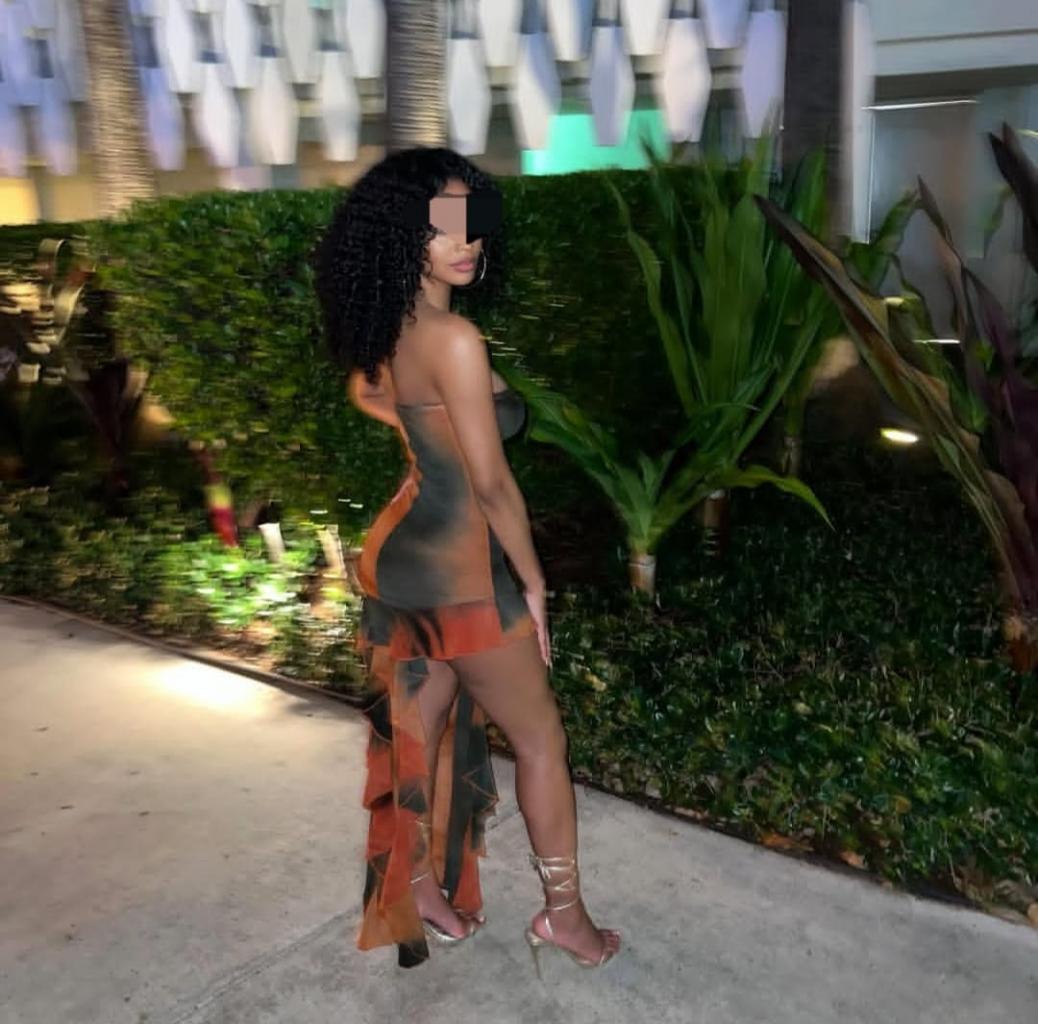 Chica busca chico en Cádiz: 