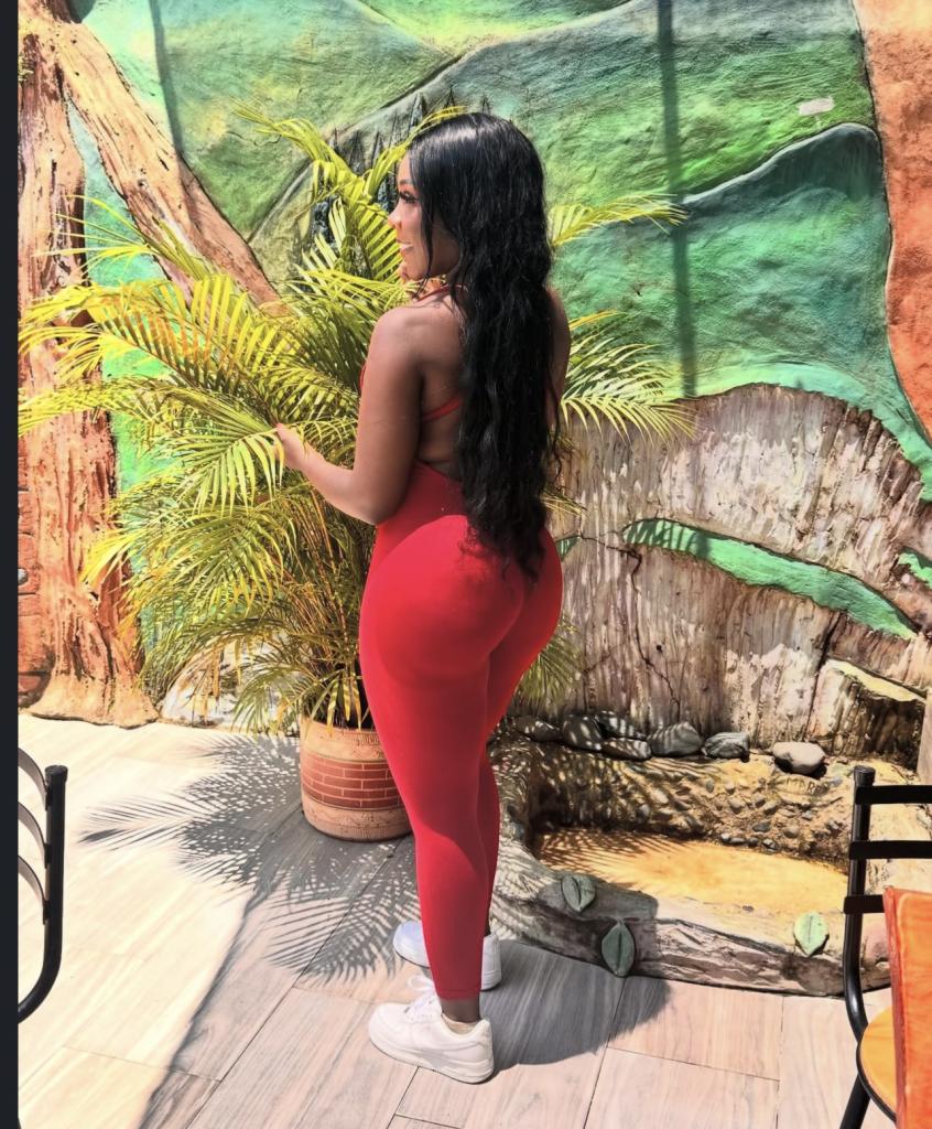 742057494: Chica busca chico en La Coruña