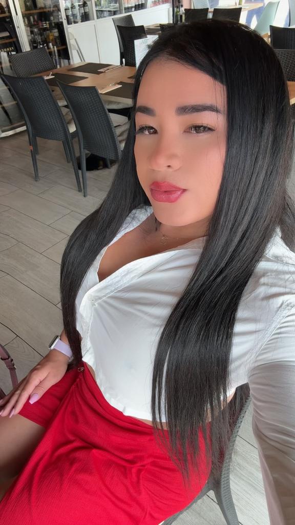 607059804: Chica busca chico en Málaga