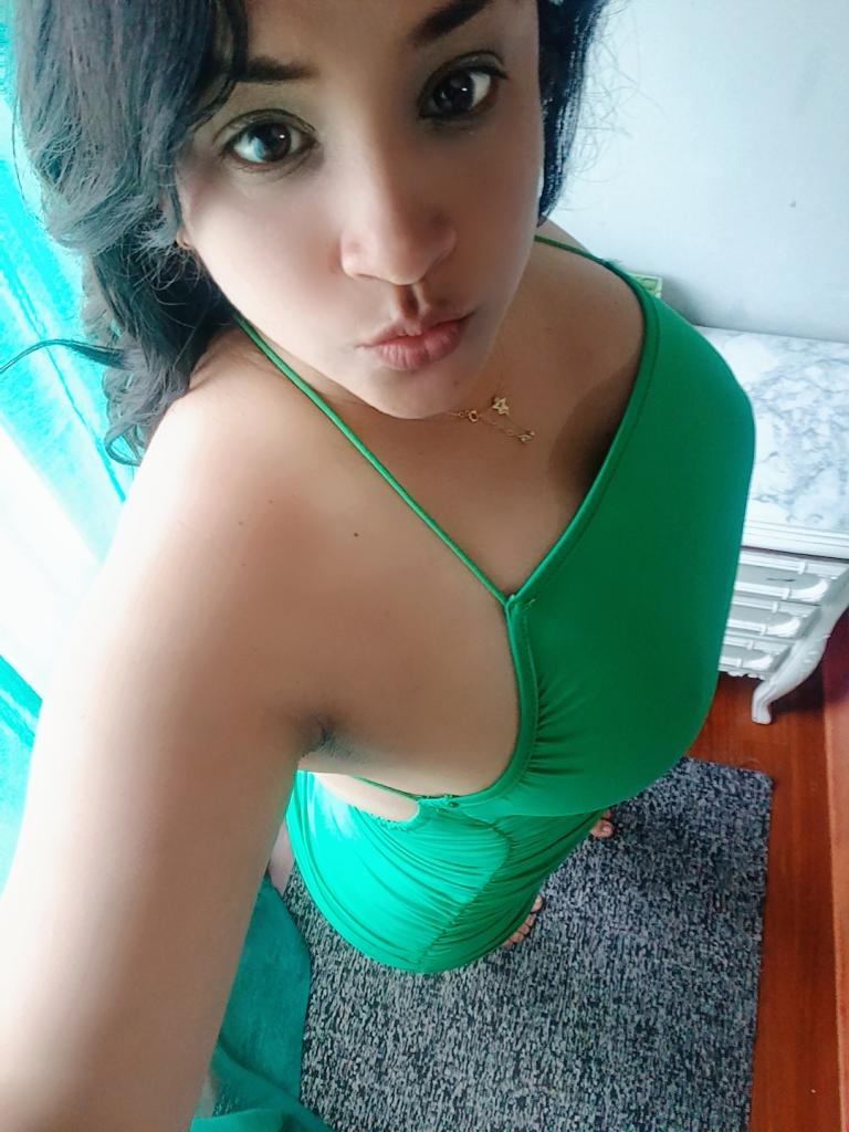 643891612: Chica busca chico en Pontevedra