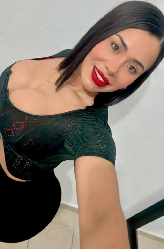 Chica busca chico en Cádiz: 