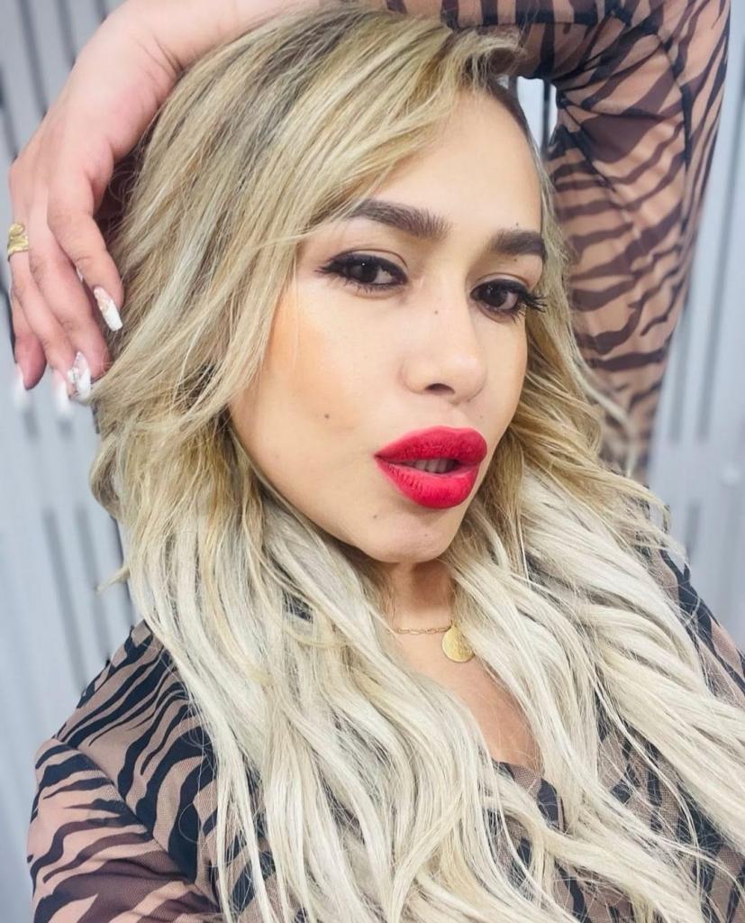 Chica busca chico en Ibiza: 