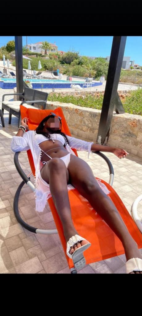 613430172: Chica busca chico en Murcia