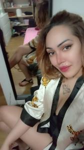 611280446: Chica busca chico en Madrid