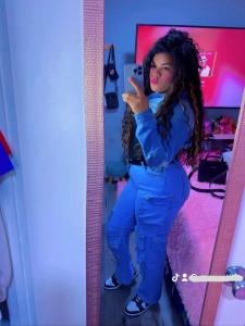 615562037: Chica busca chico en Cantabria