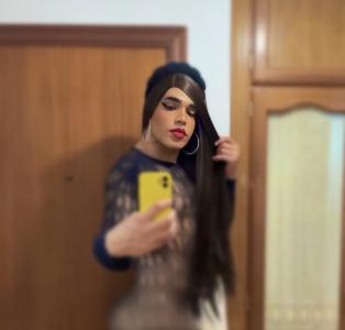 643884243: Travesti en León