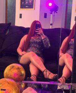 643506185: Chica busca chico en Granada