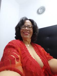 678956497: Chica busca chico en Barcelona