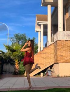 631234051: Chica busca chico en Madrid