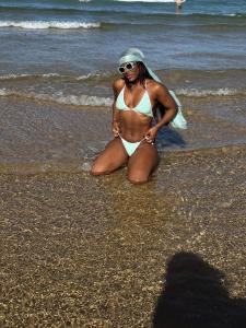 631399497: Chica busca chico en Guipúzcoa