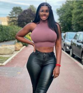 600252313: Chica busca chico en Sevilla