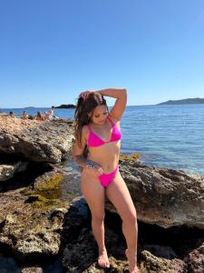 624471335: Chica busca chico en Ibiza