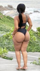 643984617: Chica busca chico en Gerona