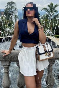 631298248: Chica busca chico en La Coruña