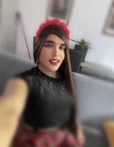 643884243: Travesti en León