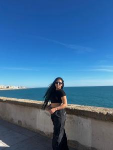 613232214: Chica busca chico en Cádiz