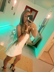 615562140: Chica busca chico en Cantabria