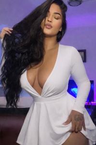 631382235: Chica busca chico en Valencia