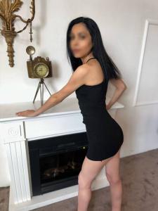 664874220: Chica busca chico en Madrid