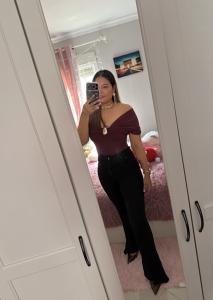 632732183: Chica busca chico en Sevilla