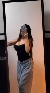 658676546: Chica busca chico en Málaga