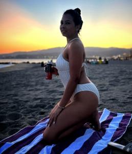 661018083: Chica busca chico en Málaga