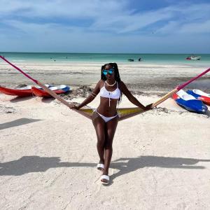 613430172: Chica busca chico en Murcia