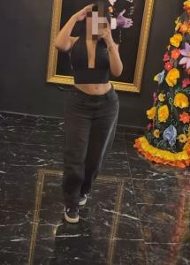 647145403: Chica busca chico en La Coruña