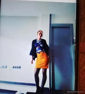 672961378: Chica busca chico en Gerona