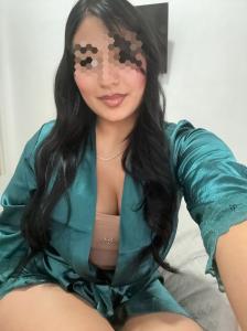 647145403: Chica busca chico en La Coruña