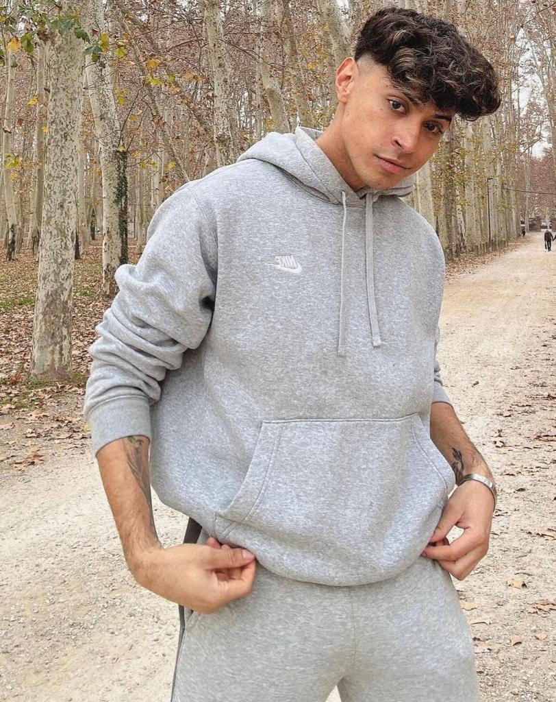 Chico busca chica en Barcelona: 