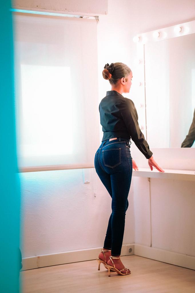 Chica busca chico en Madrid: Chica busca chico