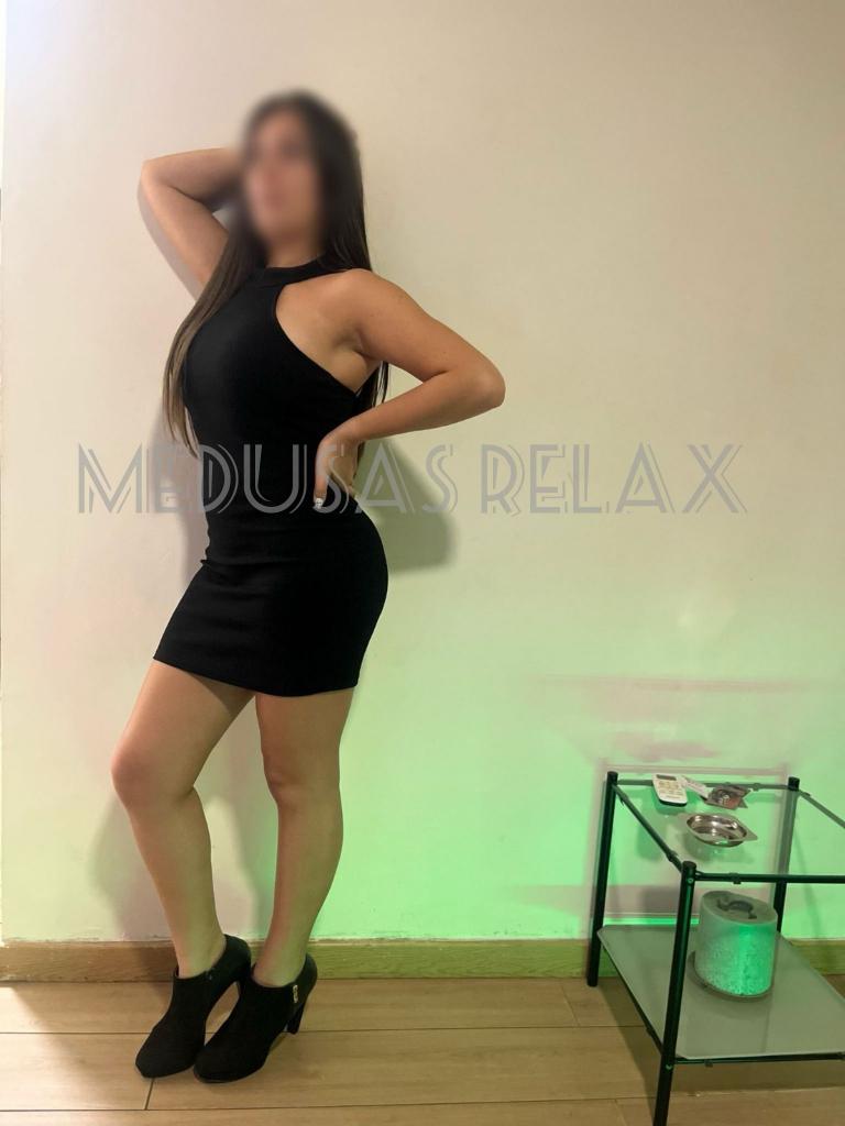647315397: Chica busca chico en Madrid