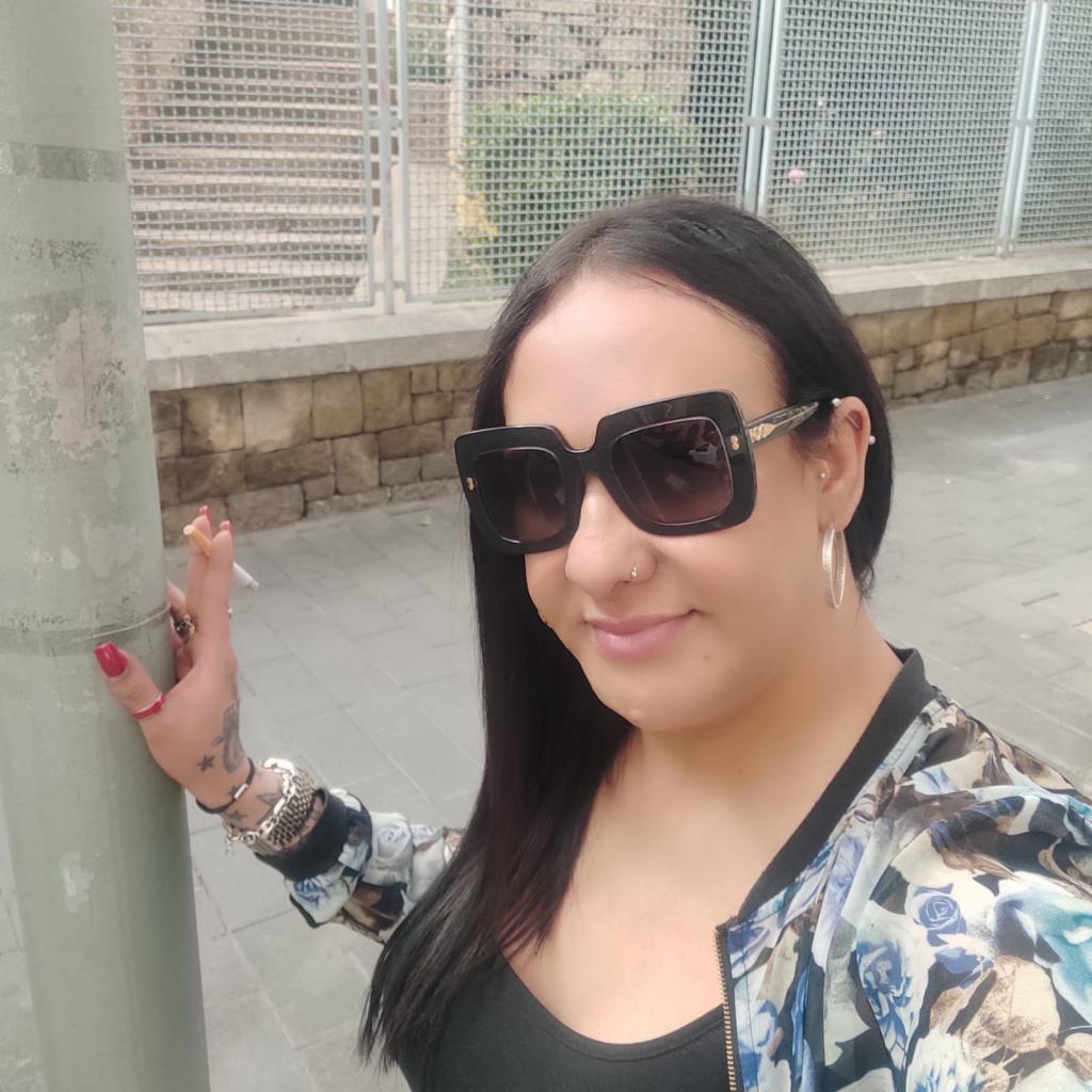 642708551: Travesti en Álava