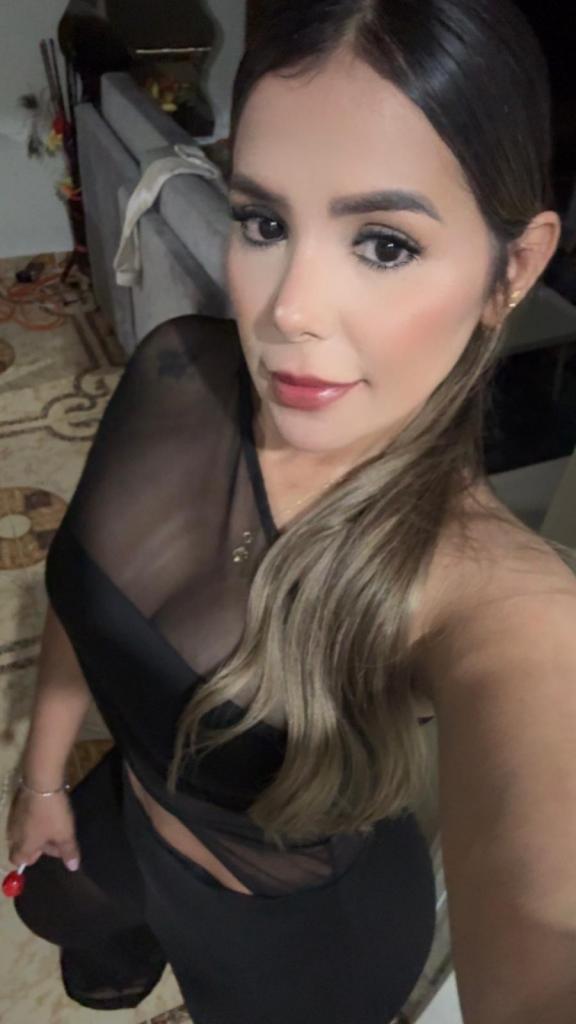 692835643: Chica busca chico en Cantabria