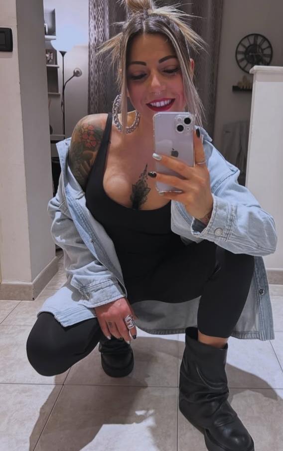 642749895: Chica busca chico en Málaga