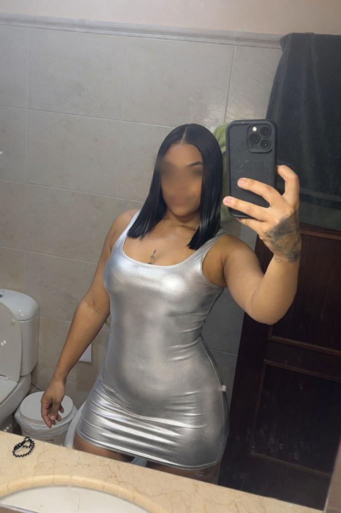 Chica busca chico en Granada: 