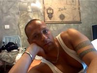 672447608: Chico busca chica en Álava