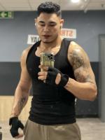 600418013: Chico busca chica en Pontevedra