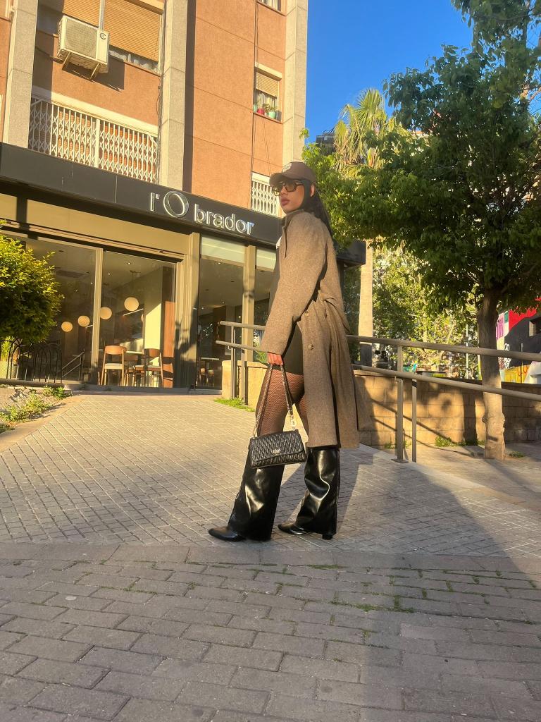 623548857: Travesti en Barcelona